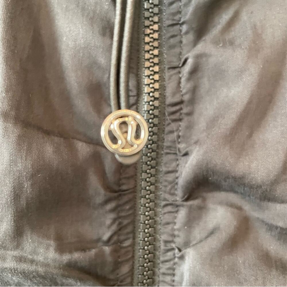 Lululemon Inner Peace Reversible Jacket - Picture 6 of 6